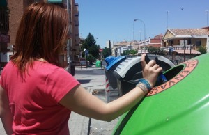 Imagen 4. Reciclando